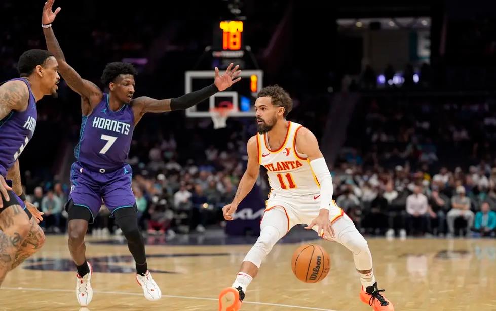 NBA季后赛：狂扫老鹰队进入决赛的简单介绍